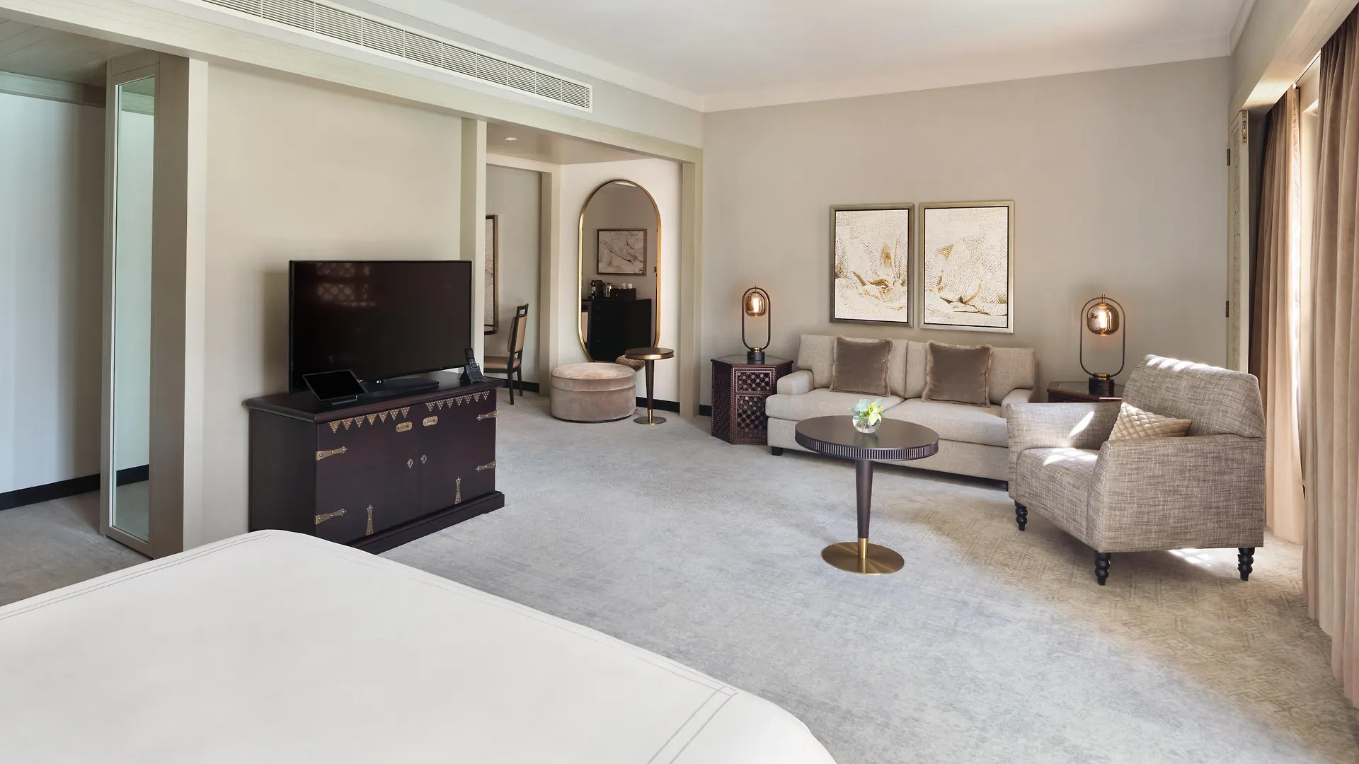 Palace Downtown Dubai 5*,