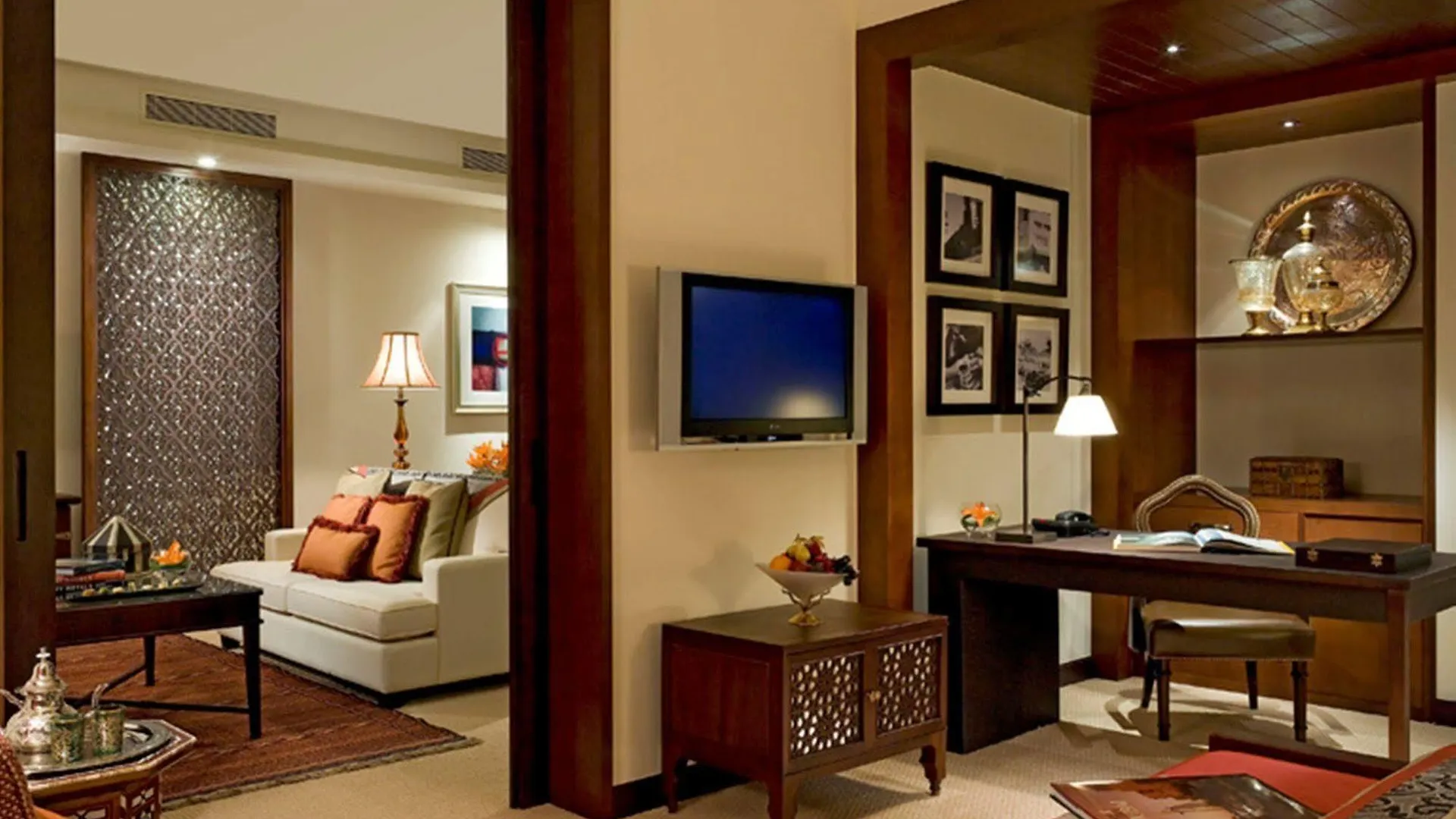 Palace Downtown Dubai Hotel